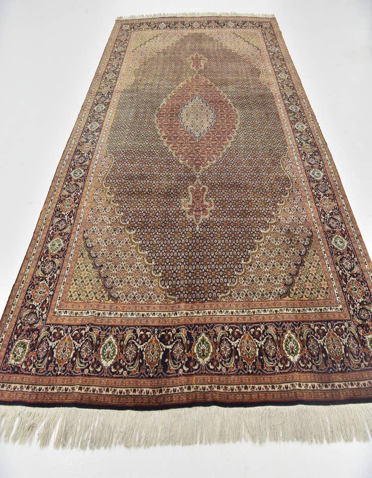 Detail image of  6' 9 x 9' 6  Hand Knotted Tabriz Persian Rug