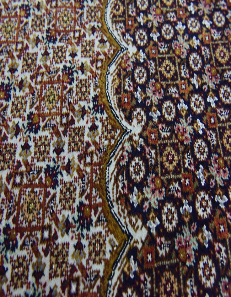 Detail image of  6' 9 x 9' 6  Hand Knotted Tabriz Persian Rug