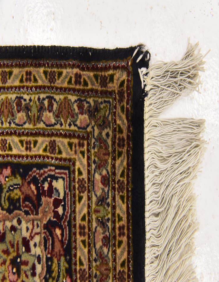 Detail image of  6' 8 x 9' 10  Hand Knotted Tabriz Persian Rug