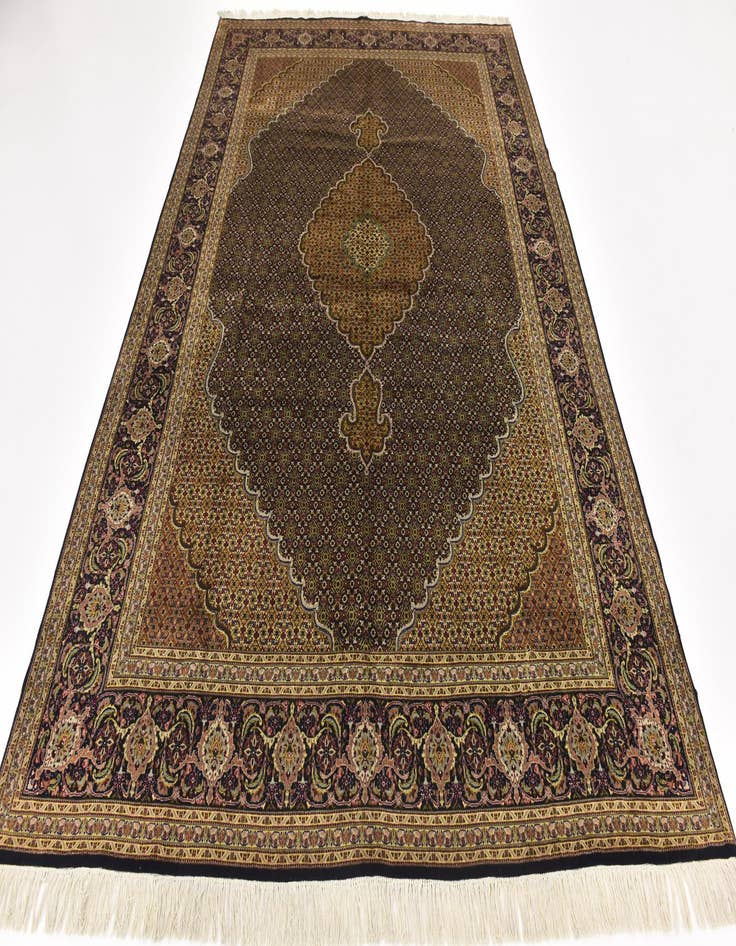 Detail image of  6' 8 x 9' 10  Hand Knotted Tabriz Persian Rug