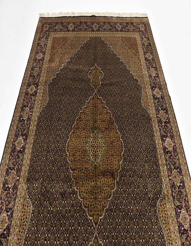 Detail image of  6' 8 x 9' 10  Hand Knotted Tabriz Persian Rug