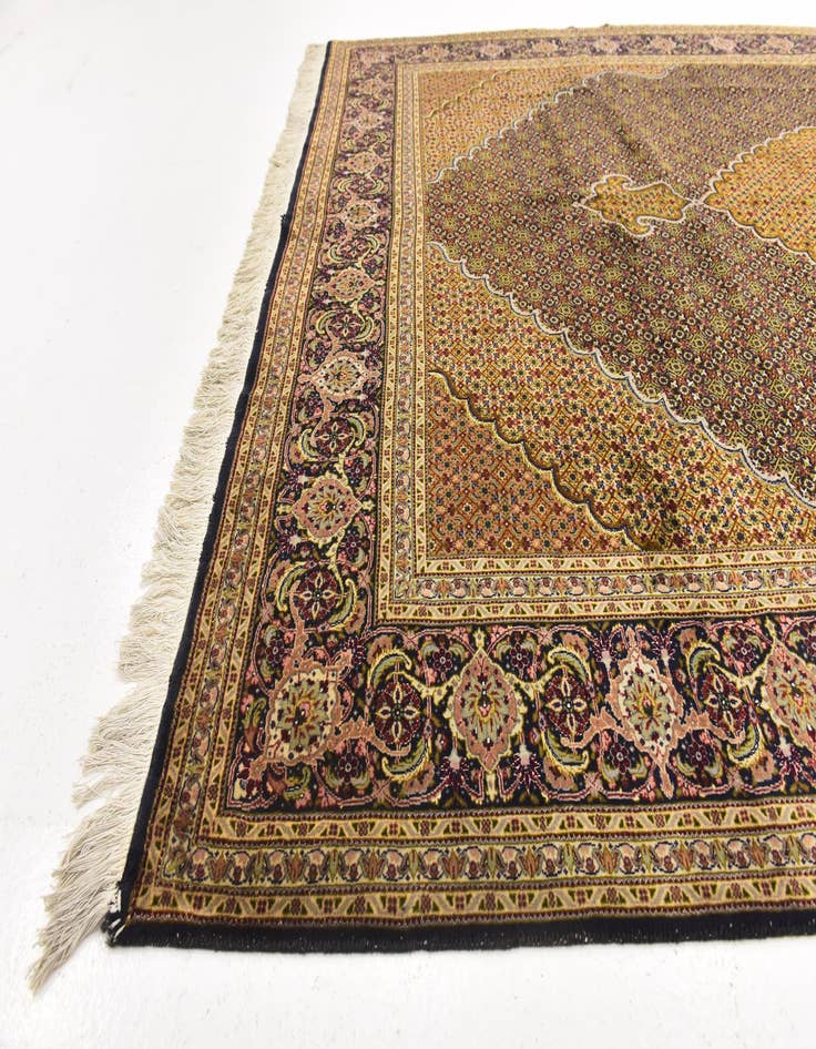 Detail image of  6' 8 x 9' 10  Hand Knotted Tabriz Persian Rug