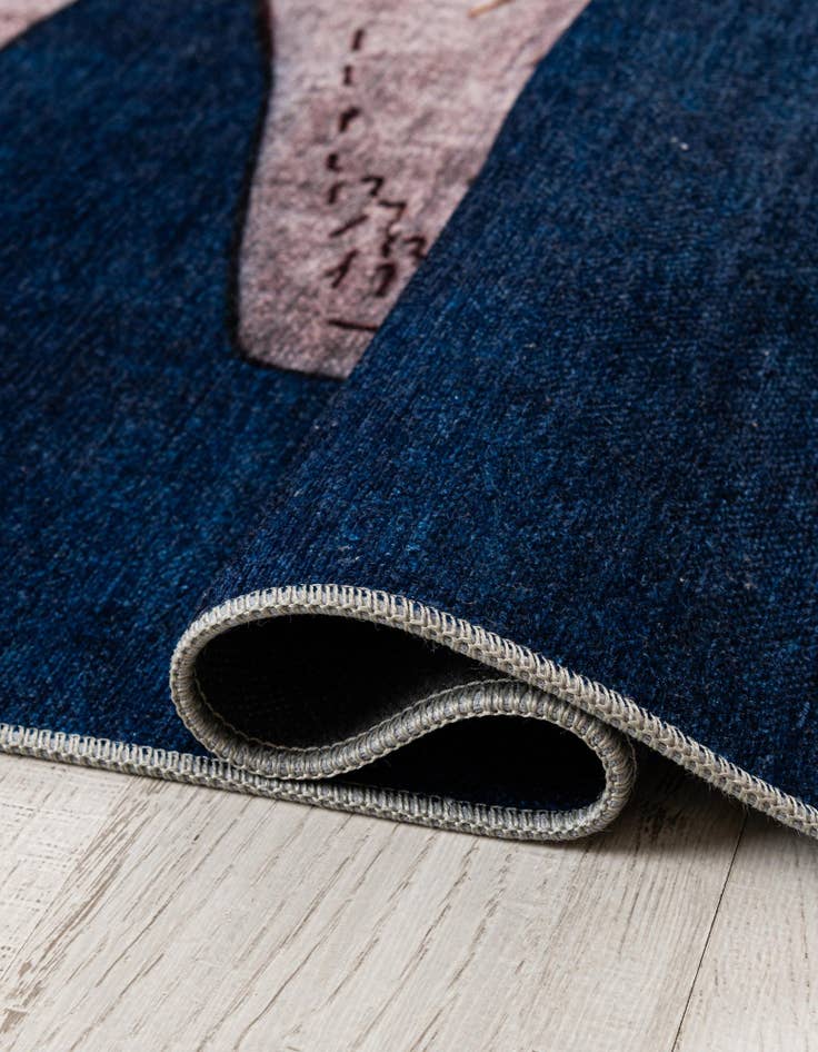 Detail image of  5' x 7' Louisiana The Flag Collection Rug