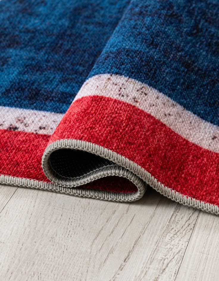 Detail image of  8' x 10' Wyoming The Flag Collection Rug