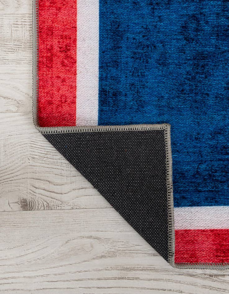 Detail image of  8' x 10' Wyoming The Flag Collection Rug