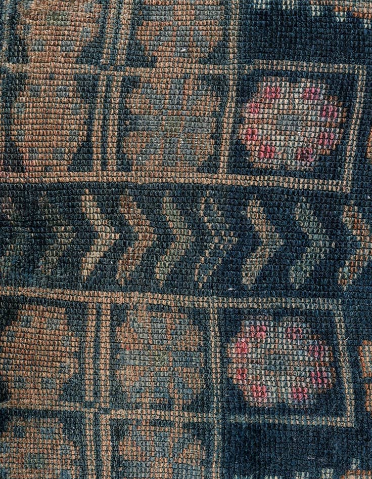 Detail image of  4' 4 x 8'  Hand Knotted Ultra Vintage Persian Wool Rug