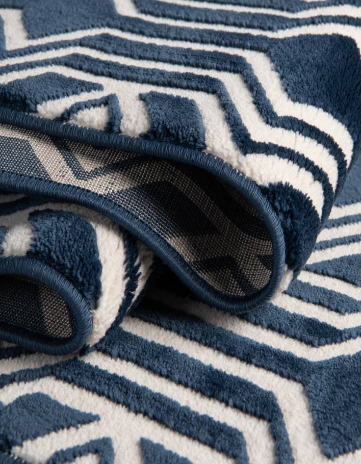 Detail image of  7' 10 x 10' Vince Camuto Rug