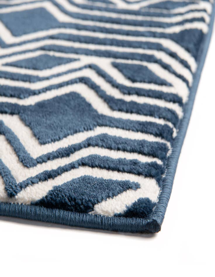 Detail image of  7' 10 x 10' Vince Camuto Rug
