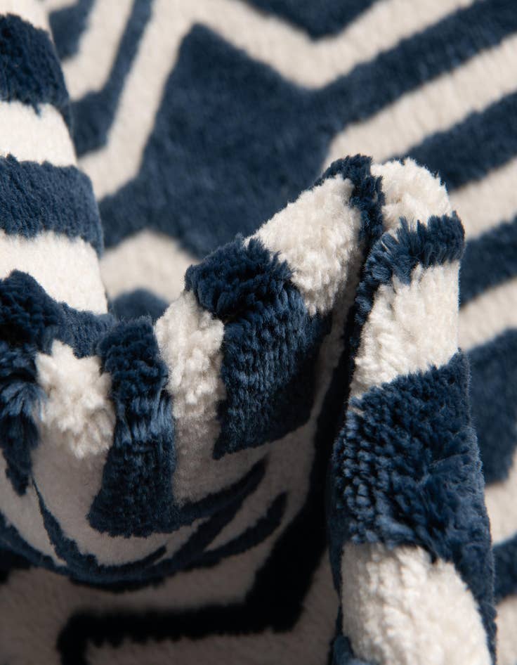 Detail image of  7' 10 x 10' Vince Camuto Rug