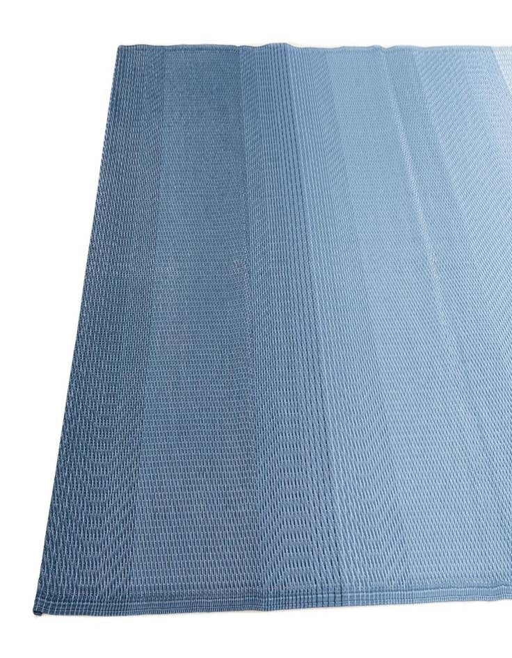 Detail image of  4' x 6'  Washable Vista Breeze Indoor / Outdoor Rug