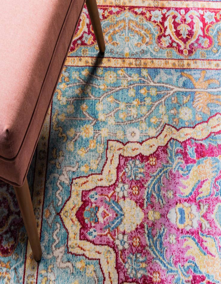 Detail image of  8' x 8' Alexis Round Rug