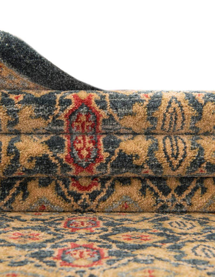 Detail image of  6' x 6' Amina Round Rug