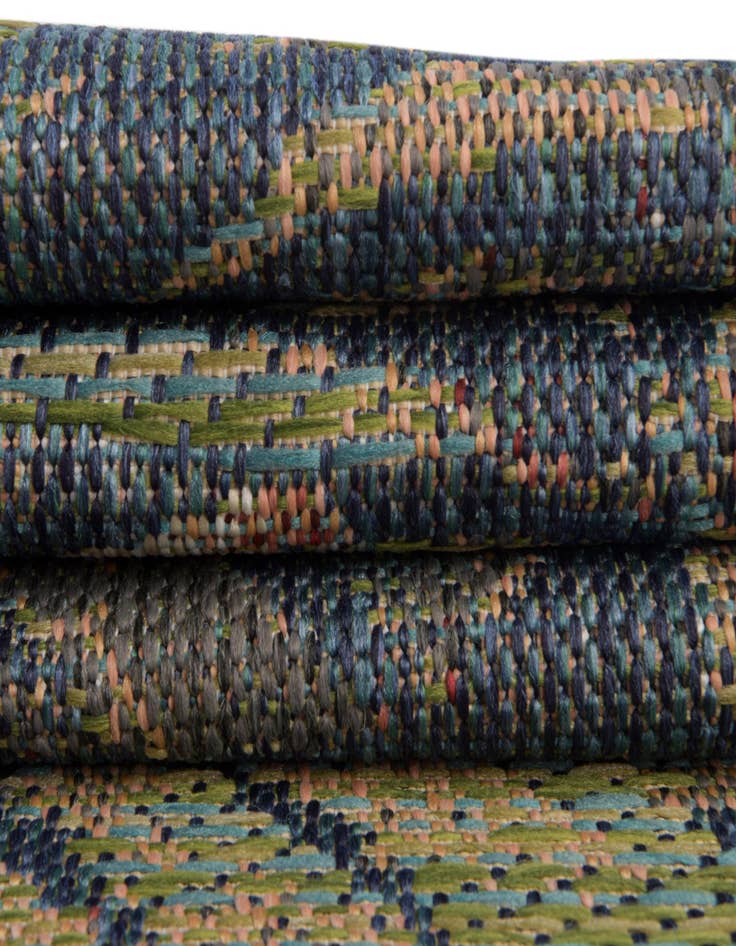 Detail image of  7' 10 x 7' 10  Washable Baja Indoor / Outdoor Round Rug