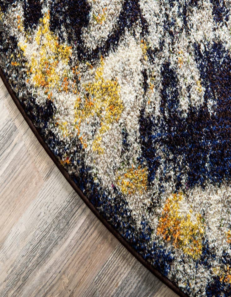 Detail image of  4' x 4'  Washable Carnevale Round Rug