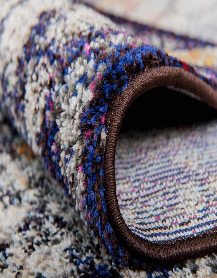 Detail image of  4' x 4'  Washable Carnevale Round Rug