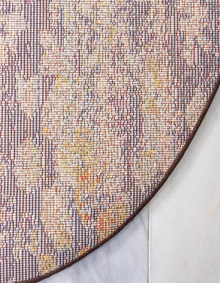 Detail image of  4' x 4'  Washable Carnevale Round Rug