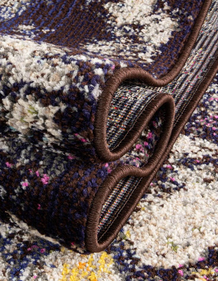 Detail image of  4' x 4'  Washable Carnevale Round Rug