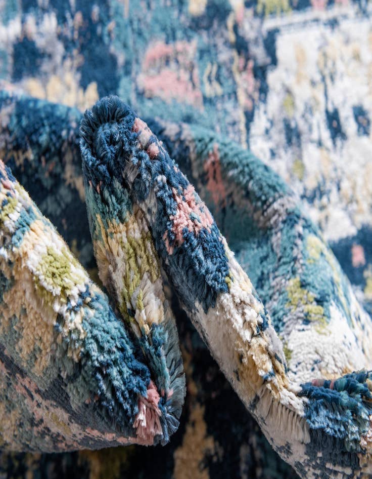 Detail image of  5' x 5' Charleston Round Rug