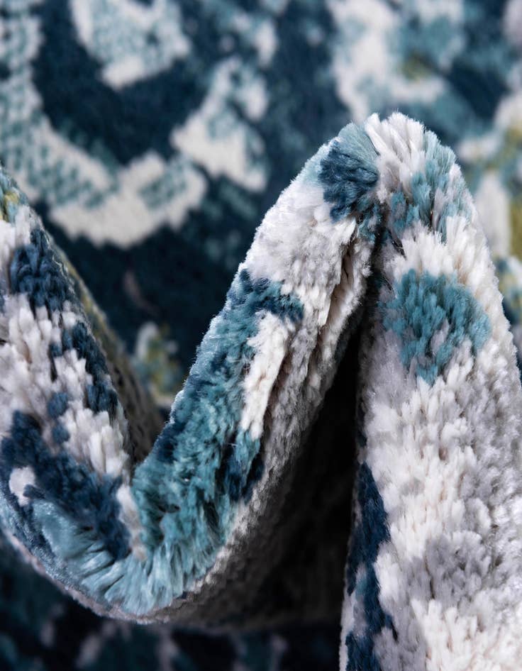 Detail image of  5' x 5' Charleston Round Rug