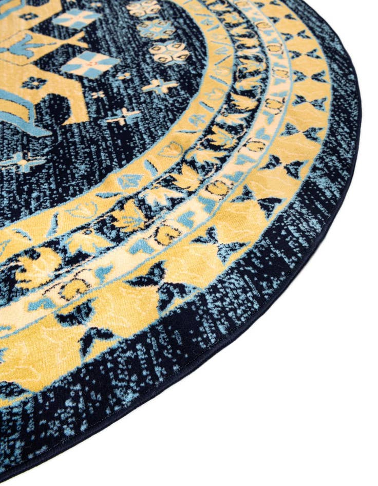 Detail image of  7' 10 x 7' 10 Heris Round Rug