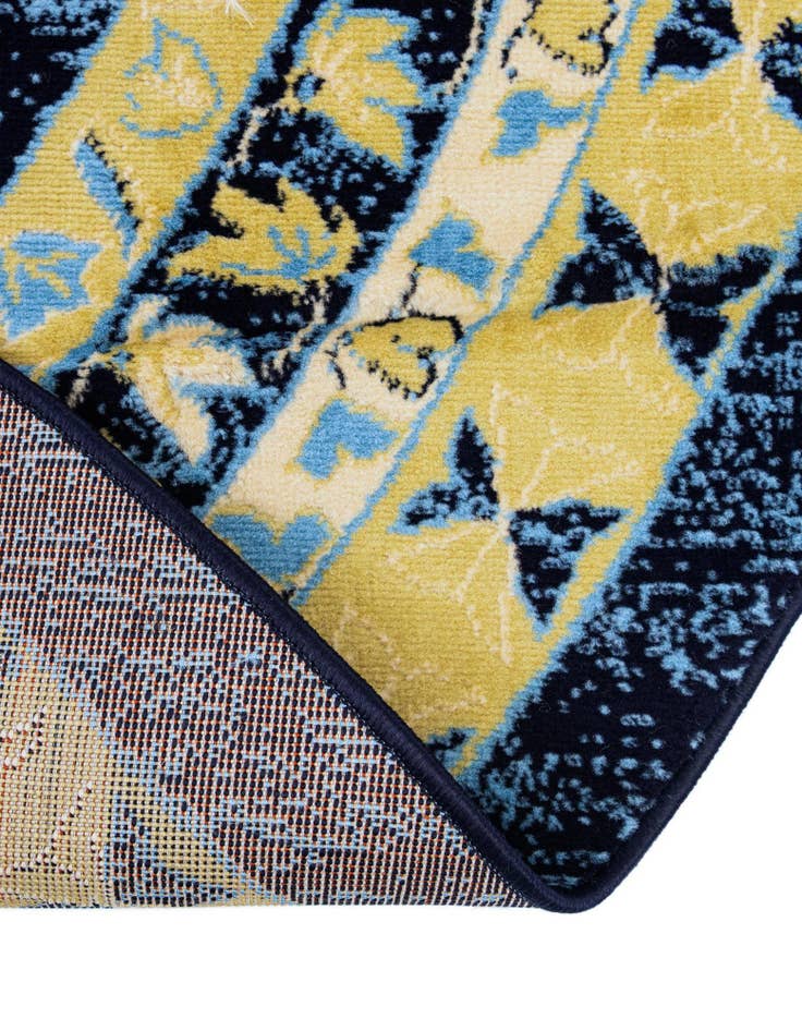 Detail image of  7' 10 x 7' 10 Heris Round Rug