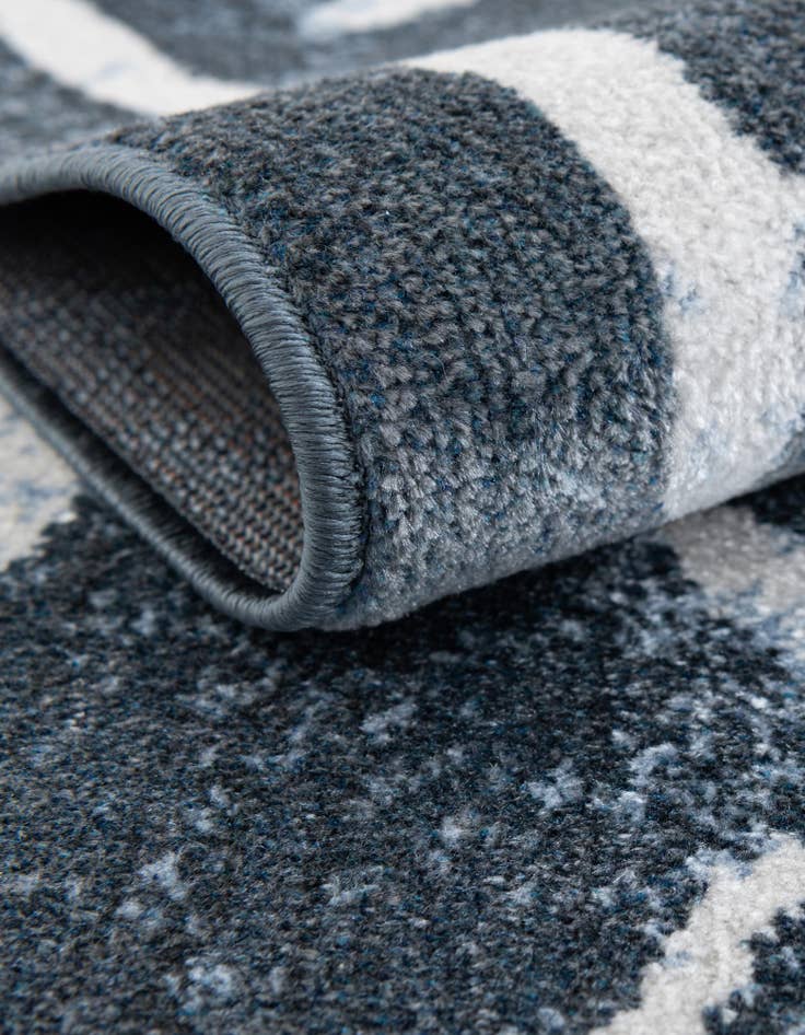 Detail image of  3' 3 x 3' 3 Kamala Washable Round Rug