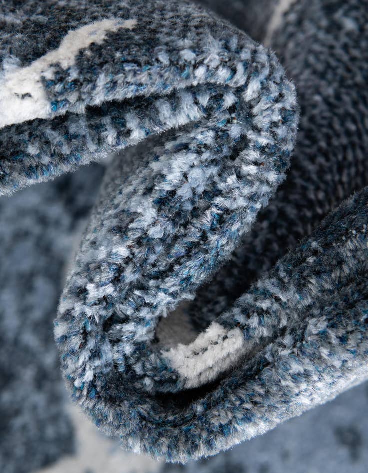 Detail image of  3' 3 x 3' 3 Kamala Washable Round Rug