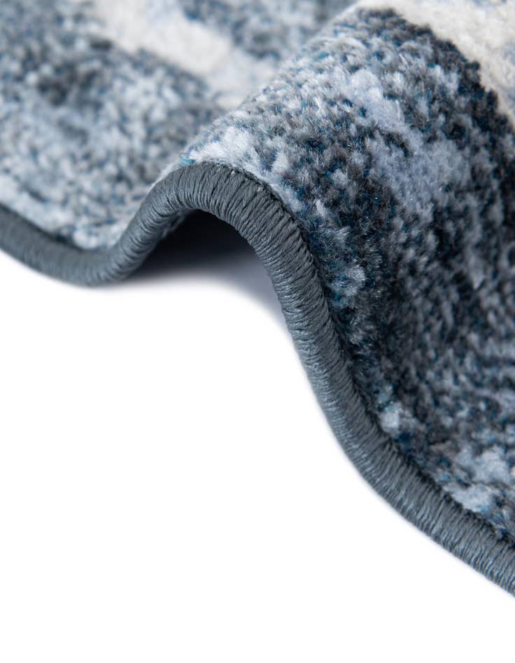 Detail image of  3' 3 x 3' 3 Kamala Washable Round Rug