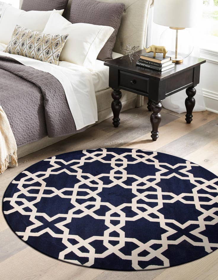 Detail image of  6' x 6' Lattice Round Rug