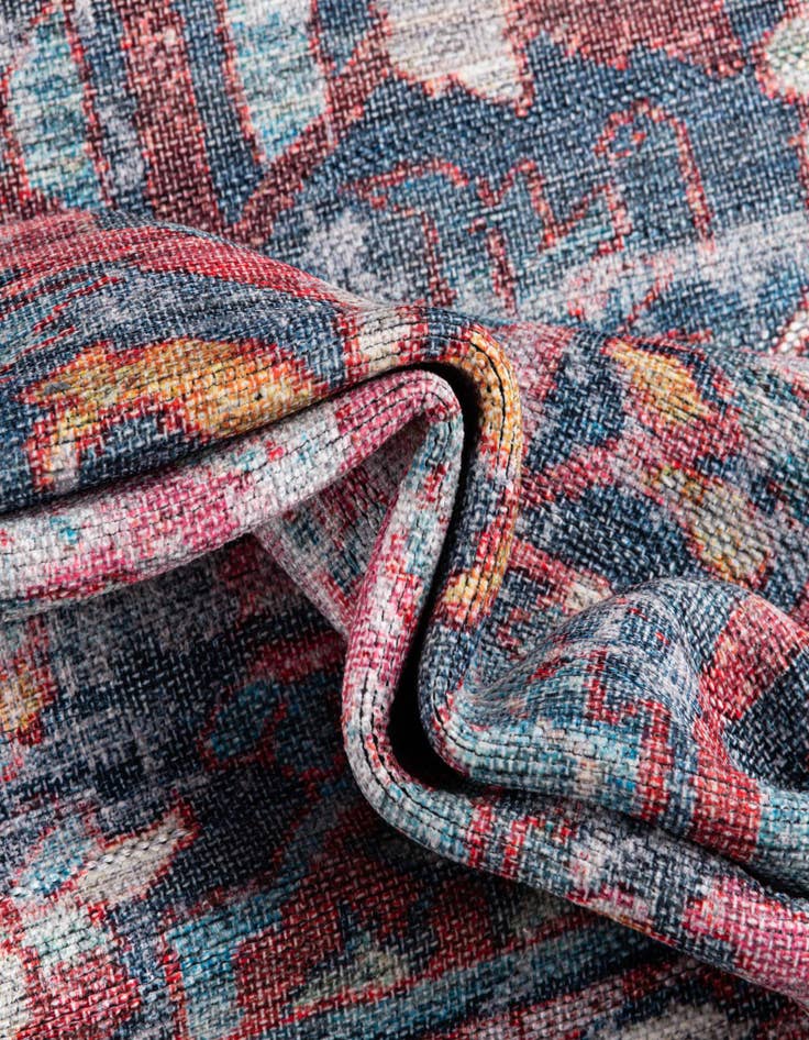 Detail image of  10' 6 x 10' 6  Washable Maahru Round Rug