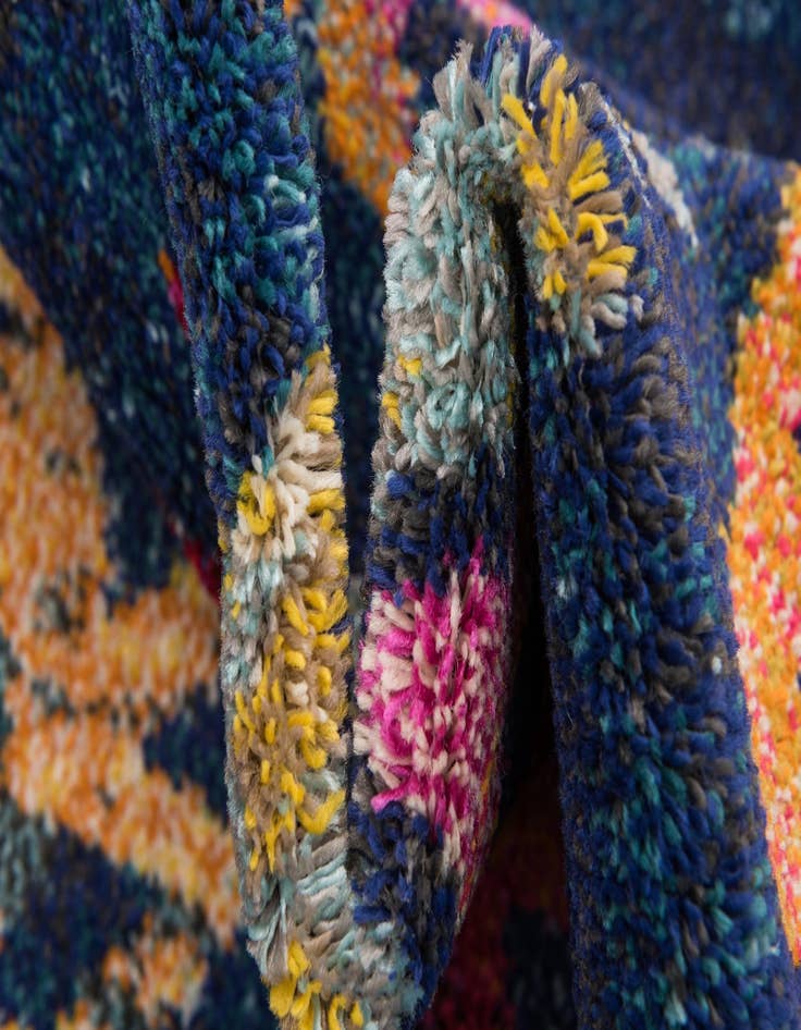 Detail image of  6' x 6'  Washable Mesa Round Rug