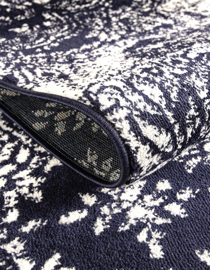 Detail image of  7' x 7' Monte Carlo Round Rug