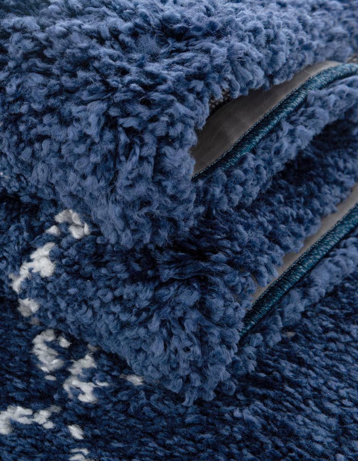 Detail image of  5' x 5' Moroccan Shag Round Rug