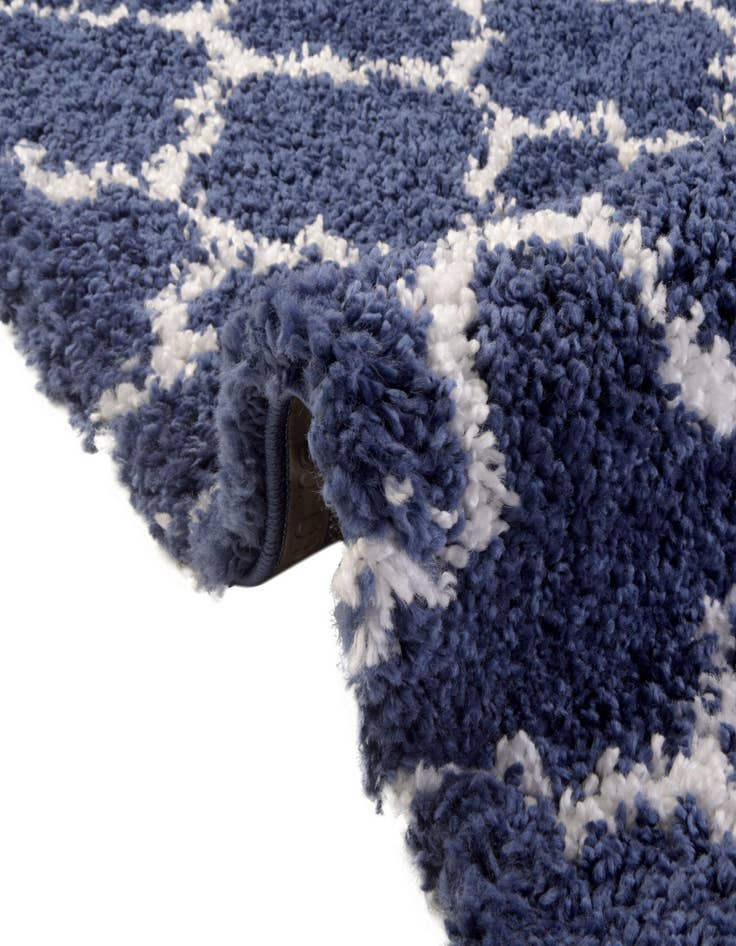 Detail image of  8' x 8' Moroccan Shag Round Rug