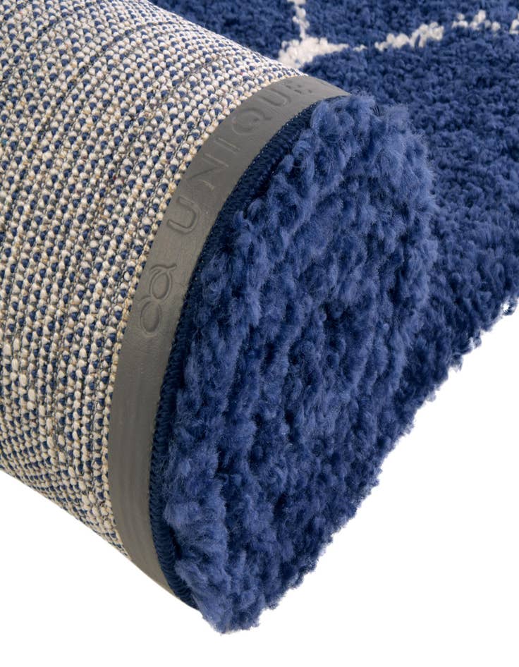 Detail image of  5' x 5' Moroccan Shag Round Rug