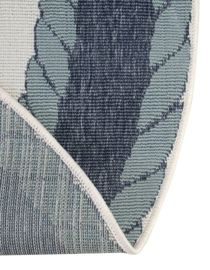 Detail image of  5' 3 x 5' 3  Washable Coastal Indoor / Outdoor Round Rug