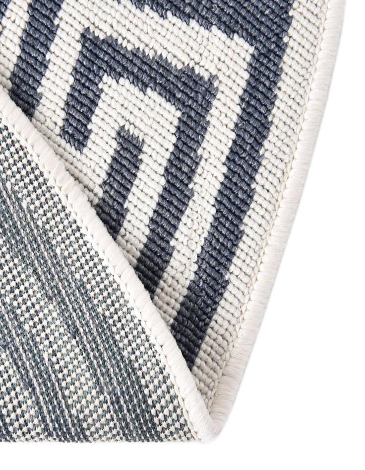 Detail image of  4' x 4'  Washable Coastal Indoor / Outdoor Round Rug