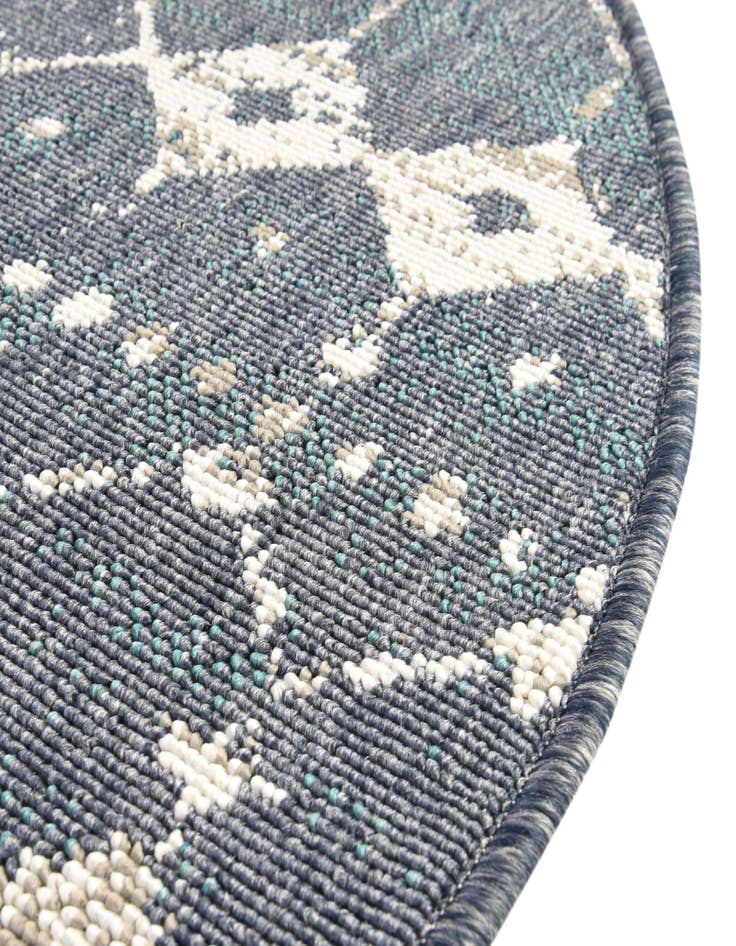 Detail image of  7' x 7'  Washable Lattice Indoor / Outdoor Round Rug