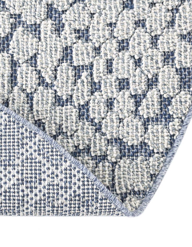 Detail image of  7' 10 x 7' 10  Washable Safari Indoor / Outdoor Round Rug