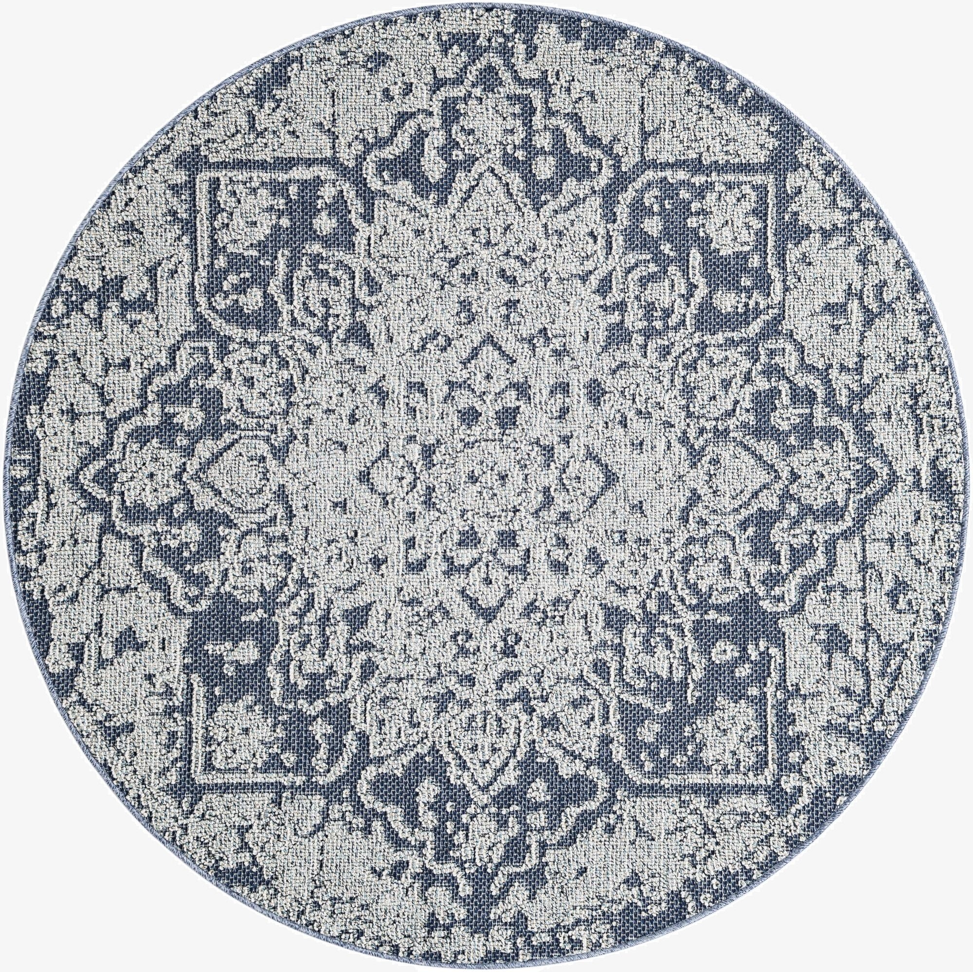  5' 3 x 5' 3  Washable Traditional Indoor / Outdoor Round Rug