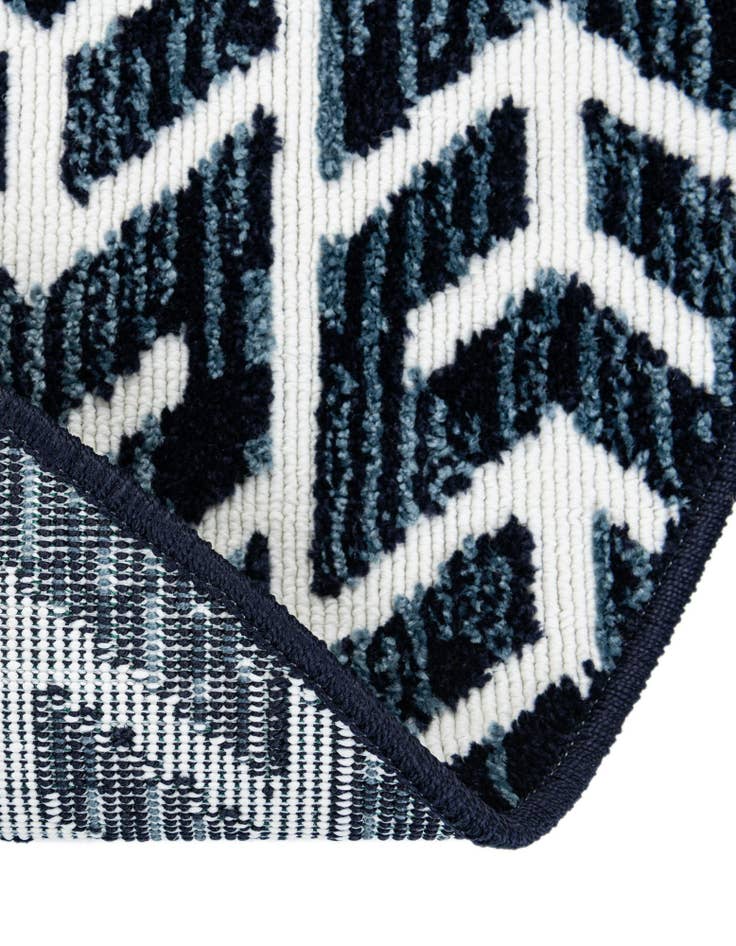Detail image of  5' 3 x 5' 3  Washable Sabrina Soto Aston Indoor / Outdoor Round Rug