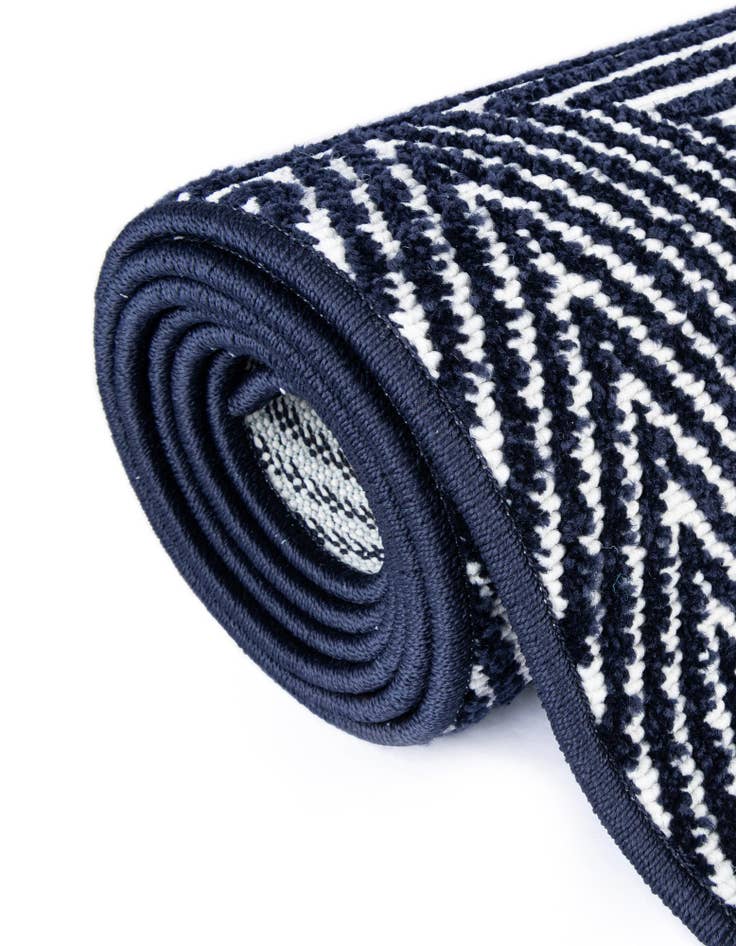 Detail image of  3' x 3'  Washable Sabrina Soto Indoor / Outdoor Round Rug