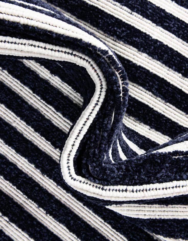 Detail image of  3' x 3'  Washable Sabrina Soto Indoor / Outdoor Round Rug