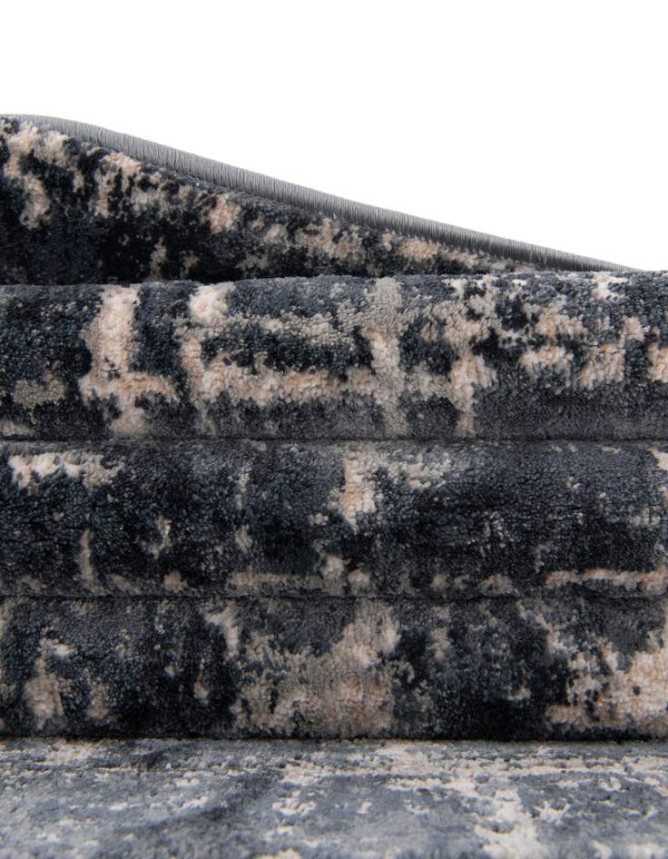 Detail image of Jill Zarin 3' 3 x 3' 3 Uptown Lexington Avenue Round Rug