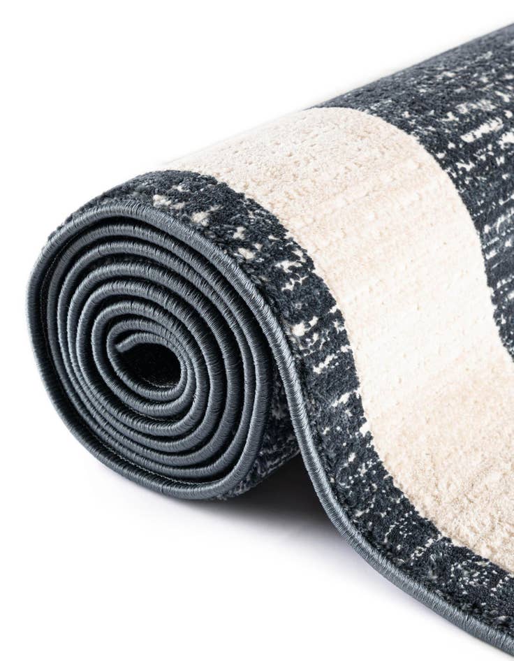 Detail image of Jill Zarin 3' 3 x 3' 3 Uptown Yorkville Round Rug