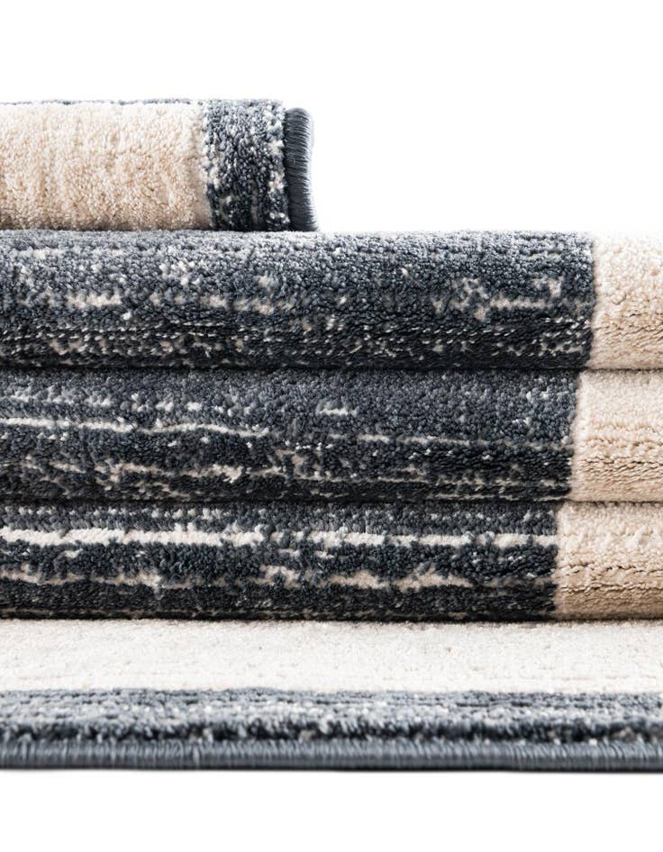 Detail image of Jill Zarin 3' 3 x 3' 3 Uptown Yorkville Round Rug