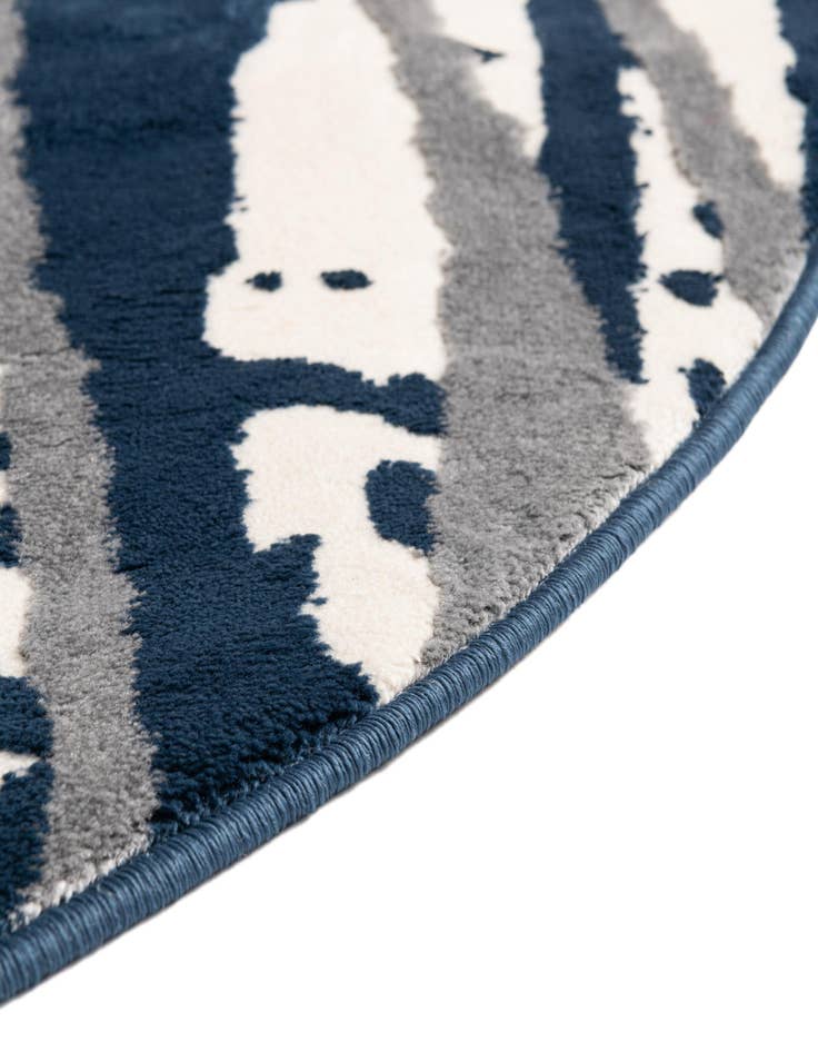 Detail image of  4' x 4' Vince Camuto Round Rug