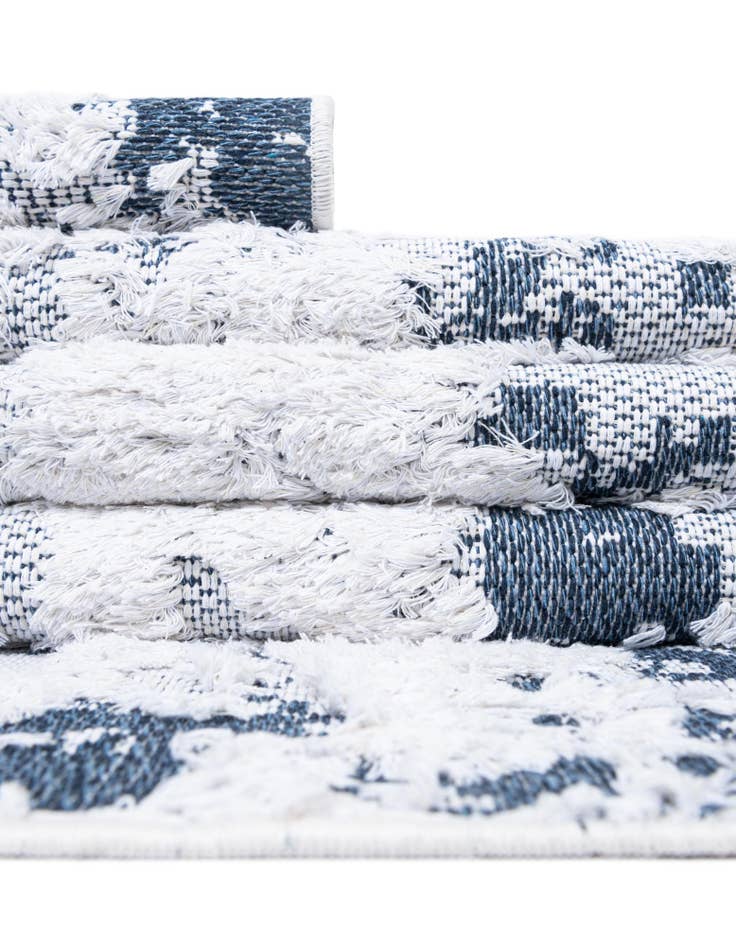 Detail image of  2' 7 x 10' Abbey Runner Rug