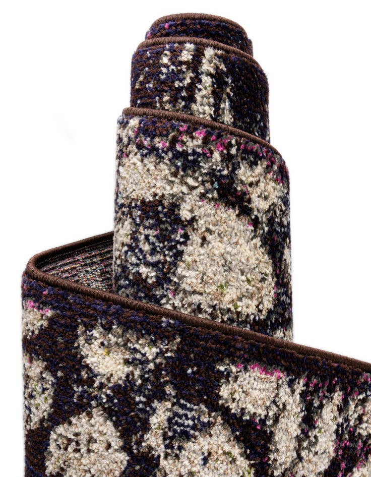 Detail image of  2' 7 x 10'  Washable Carnevale Runner Rug