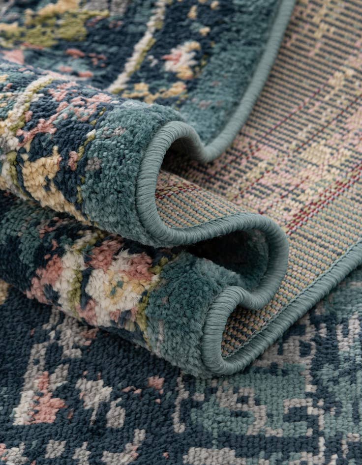 Detail image of  2' 7 x 10' Charleston Runner Rug